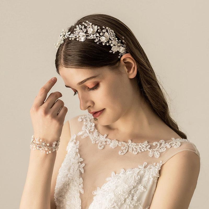 http://3dvanity.com/cdn/shop/products/wired-rhinestones-crystal-with-pearls-wedding-headband-3dvanity-14838951805066_1200x1200.jpg?v=1603340808